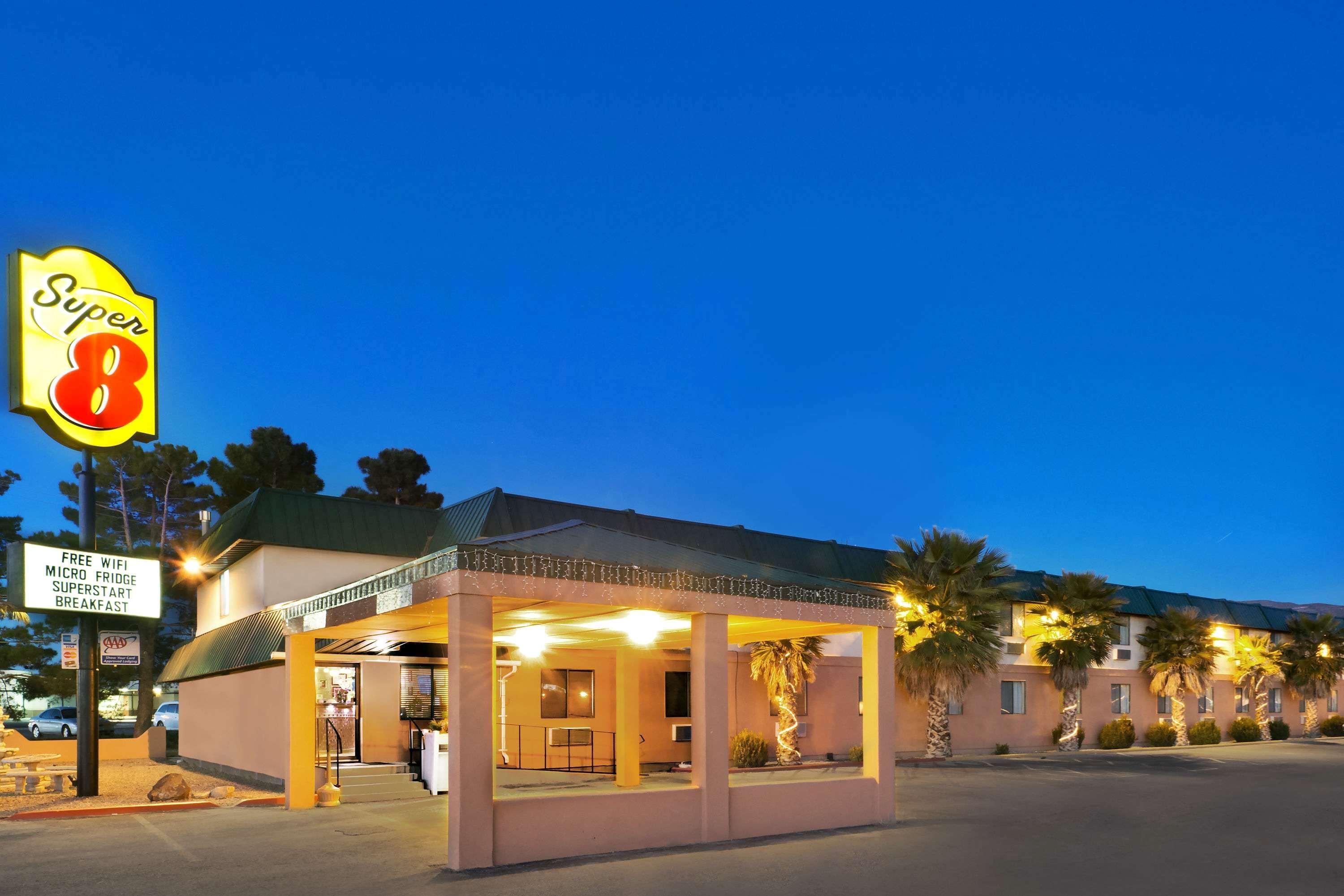 Super 8 By Wyndham Alamogordo - White Sands Exterior photo