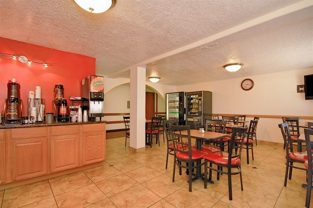 Super 8 By Wyndham Alamogordo - White Sands Exterior photo