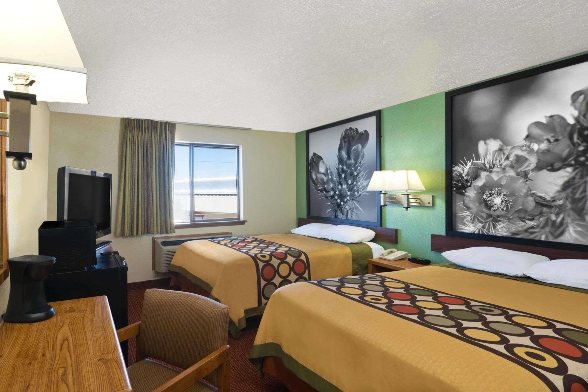 Super 8 By Wyndham Alamogordo - White Sands Exterior photo